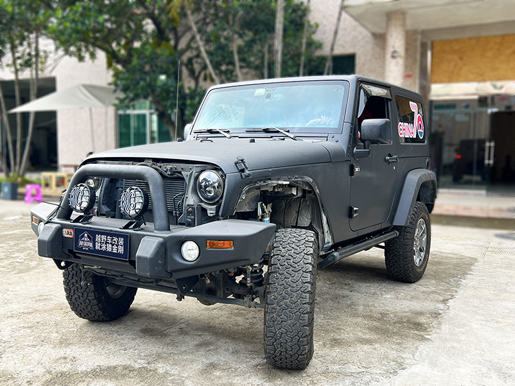 JEEP牧马人改装，整车定制喷涂猿金刚装甲